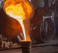 As características únicas do ferro fundido e como elas afetam o processo de fabricação